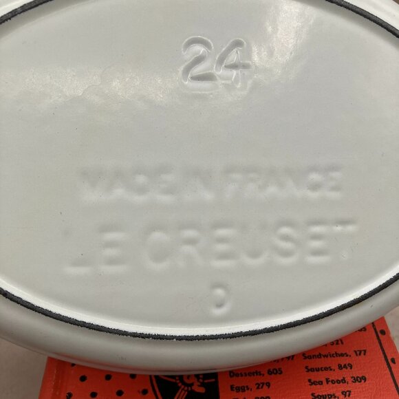 Vintage 1960's Le Creuset #24 Cream Cast Iron Au Gratin Casserole Dish France - Picture 9 of 9